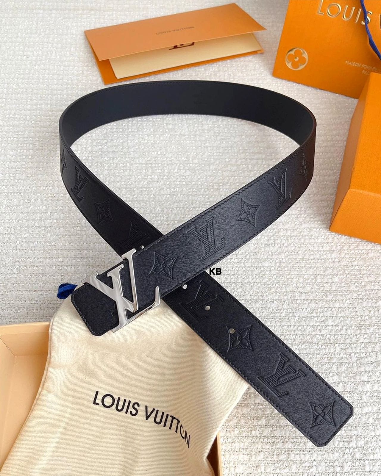 LOUIS VUITTON SHAPE BELT