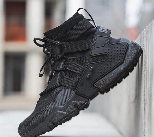 Nike Air Huarache Triple Black