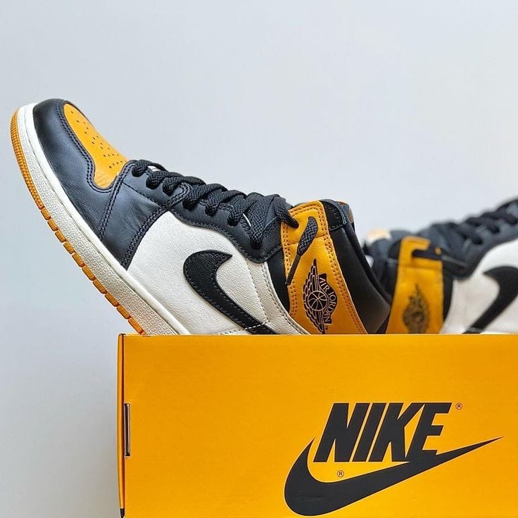 Nike Air Jordan Retro 1 High Taxi Semi